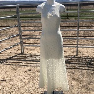 NWT cream stretchy wedding dress MONTEAU Los Angeles size medium new with tags